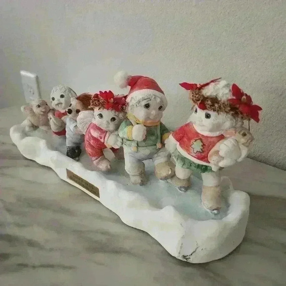 Lmt. Ed. Vintage Dreamsicles "Holiday On Ice" Skating Figurine 3rd Edition 1994 - Picture 3 of 5